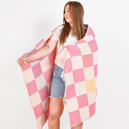 The Beckon Checkered Towel - Pink