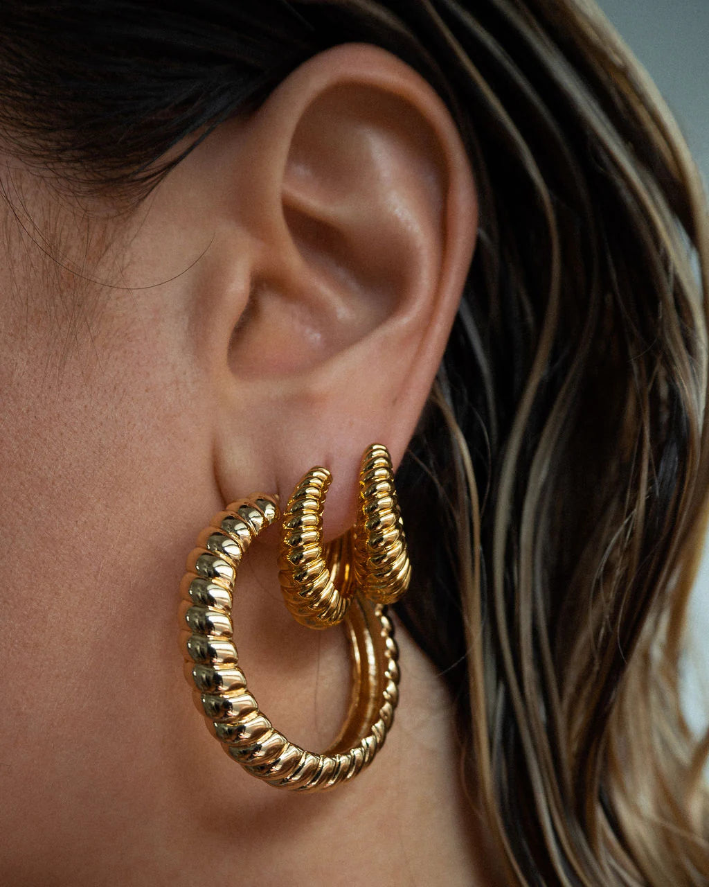 Ridged Marbella Hoops - Gold