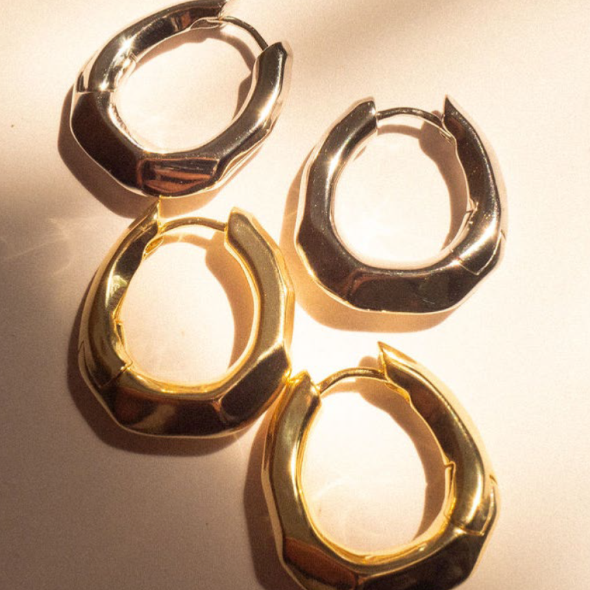 Delphine Hoops