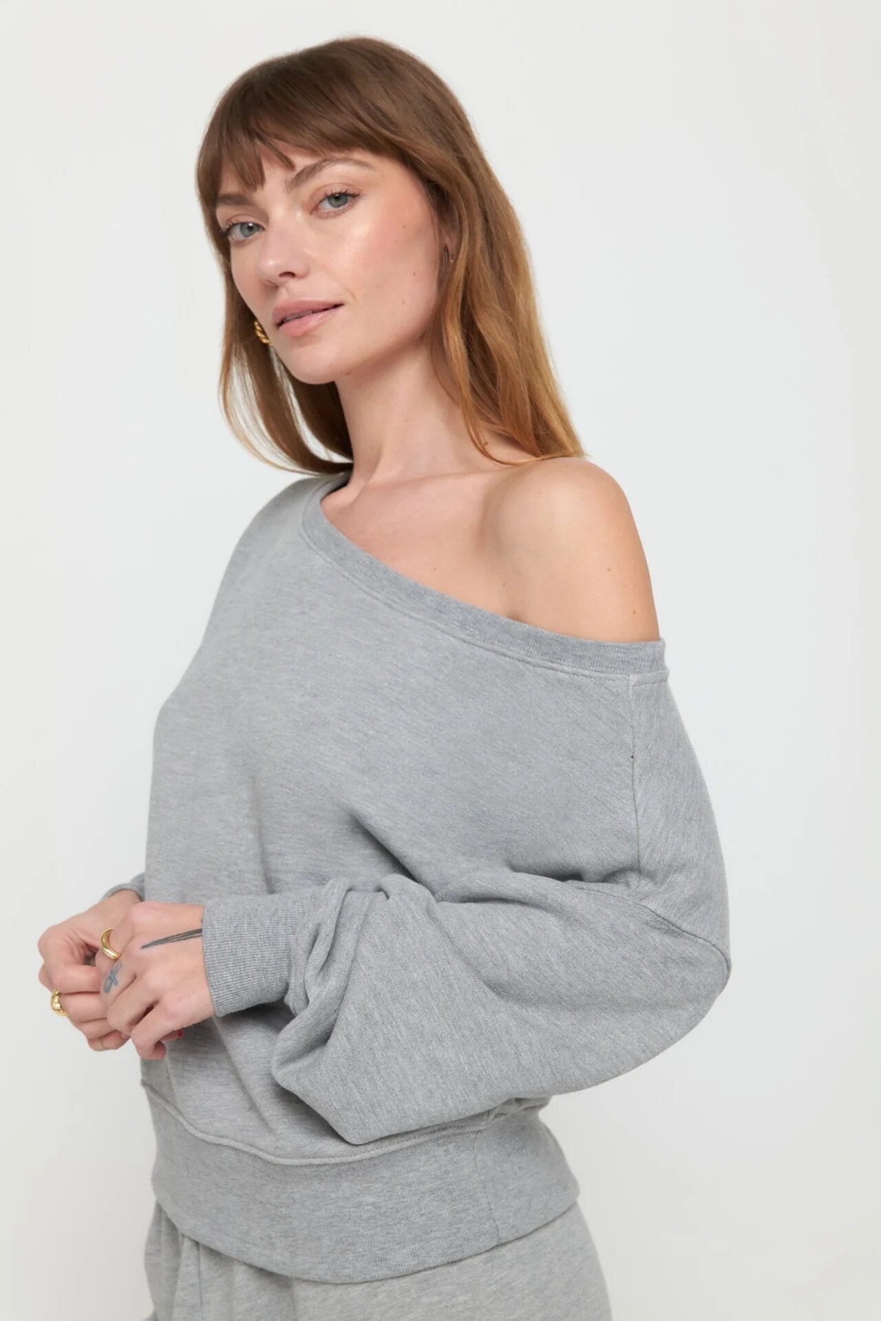 La Vida Off Shoulder Sweatshirt - Heather Ash