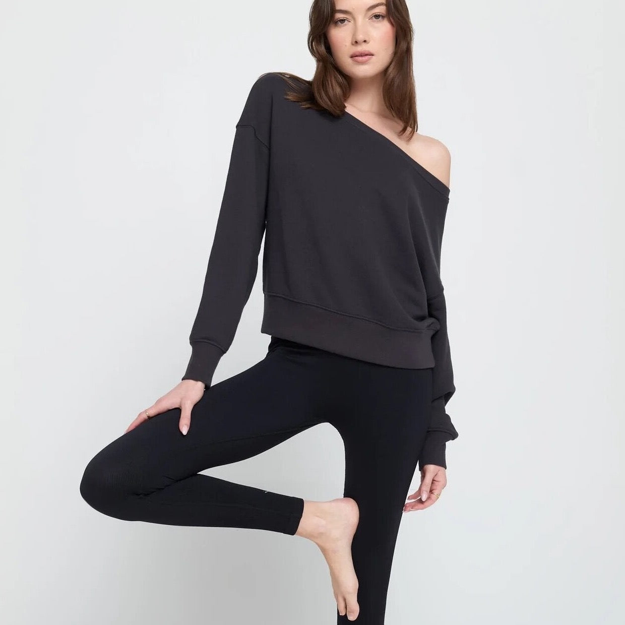 La Vida Off Shoulder Sweatshirt - Washed Black